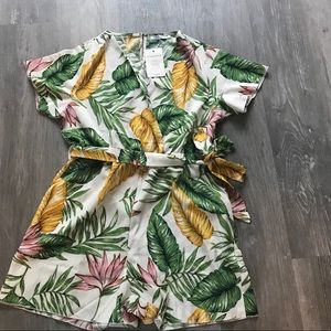 NWT REORIA Women Romper Medium Yellow Green